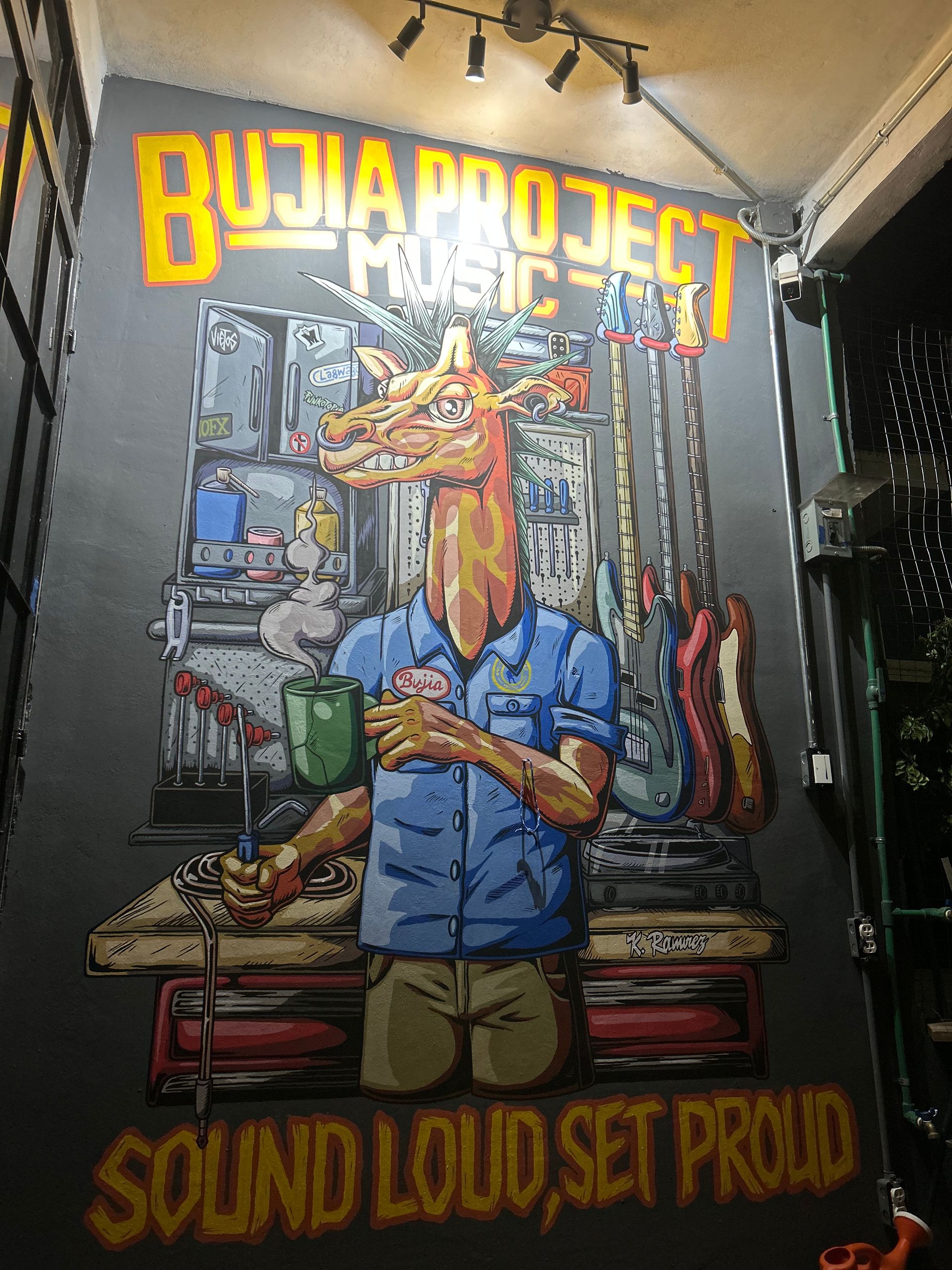 Mural en la entrada