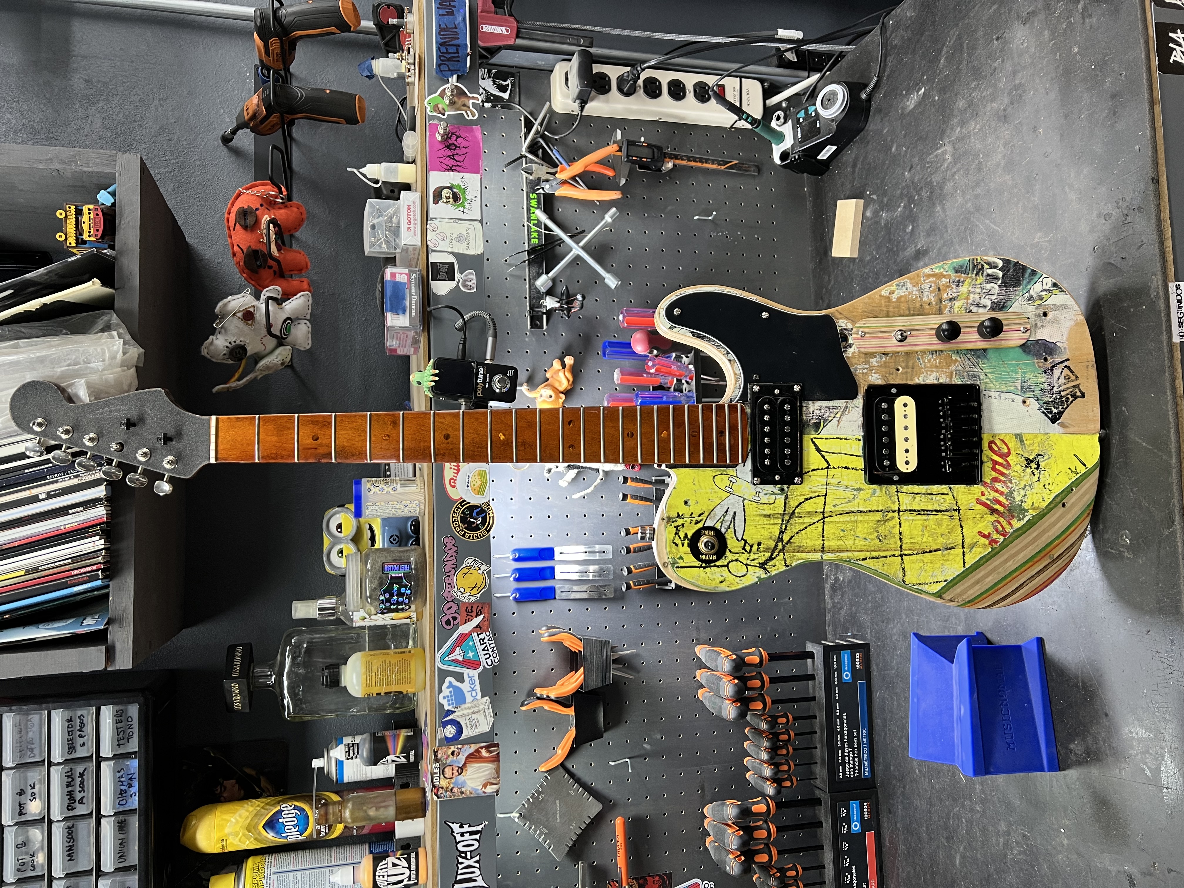 Skatecaster terminada en Bujía Project Music